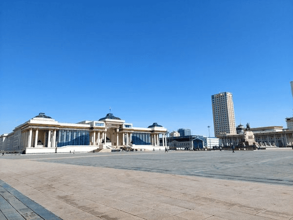 Улаанбаатар хотод 11 градус дулаан байна