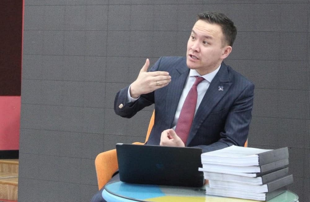 Ү.Амарбатыг Хотын дарга Б.Пүрэвдагвын хуулийн зөвлөхөөр томилжээ